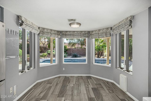 801 E ACOMA Drive, Phoenix, AZ 85022