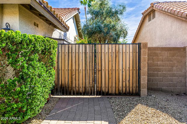 801 E ACOMA Drive, Phoenix, AZ 85022