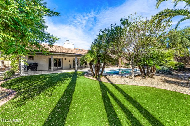 801 E ACOMA Drive, Phoenix, AZ 85022