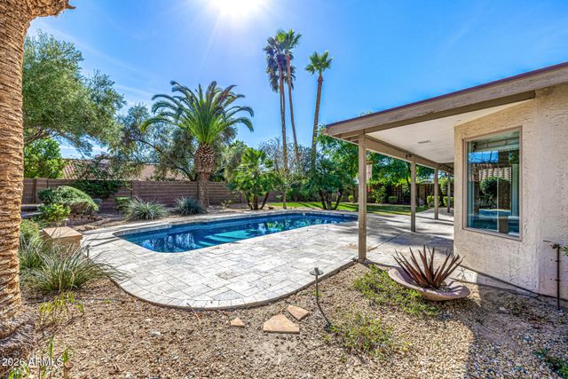 801 E ACOMA Drive, Phoenix, AZ 85022