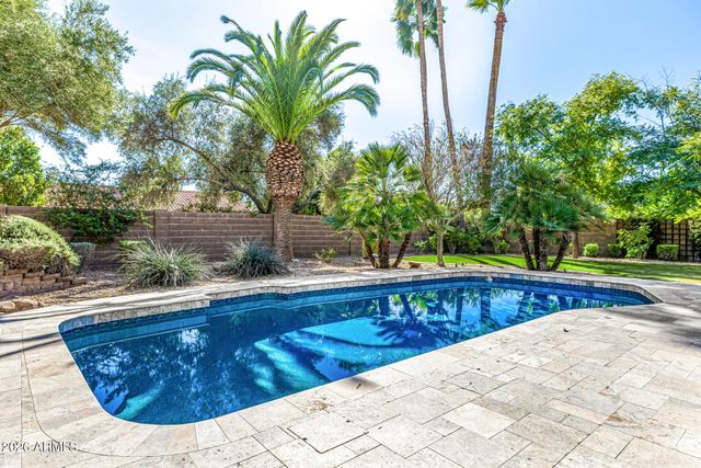 801 E ACOMA Drive, Phoenix, AZ 85022