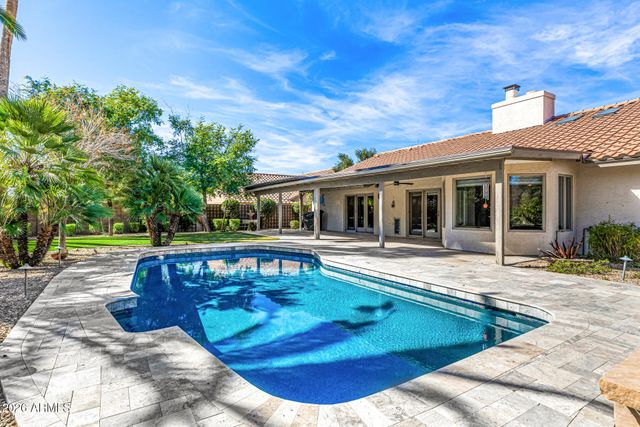 801 E ACOMA Drive, Phoenix, AZ 85022