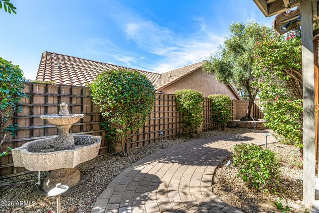 801 E ACOMA Drive, Phoenix, AZ 85022