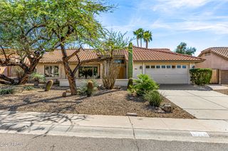 801 E ACOMA Drive, Phoenix, AZ 85022