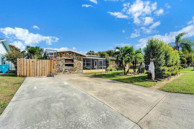 714 NW 7th Street, Boynton Beach, FL 33426