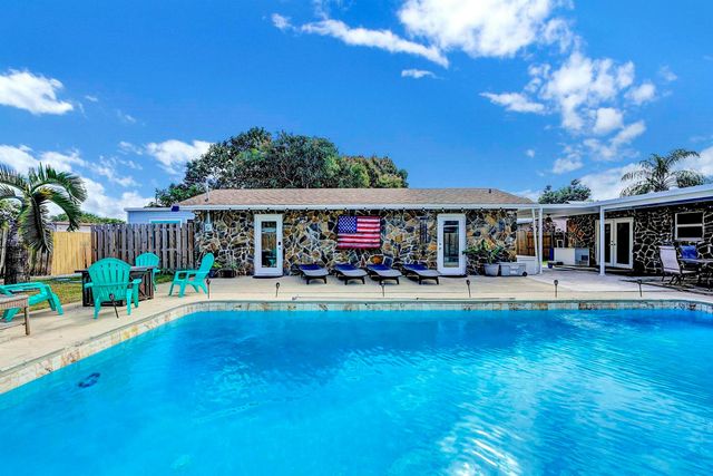 714 NW 7th Street, Boynton Beach, FL 33426