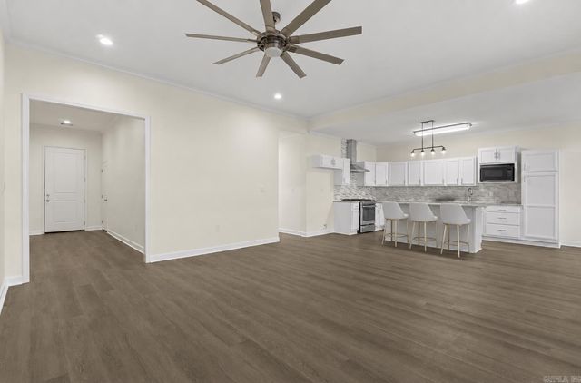 8010 Kanis Oaks Drive, Little Rock, AR 72204
