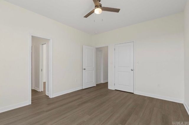 8010 Kanis Oaks Drive, Little Rock, AR 72204
