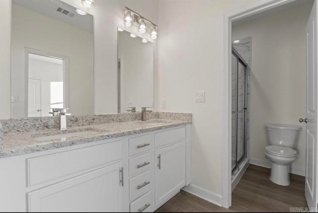 8010 Kanis Oaks Drive, Little Rock, AR 72204