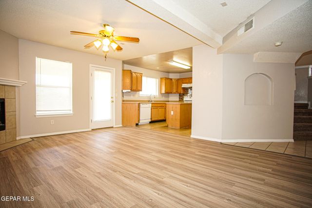 817 DAKOTA RIVER Avenue, El Paso, TX 79932
