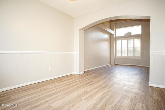 817 DAKOTA RIVER Avenue, El Paso, TX 79932