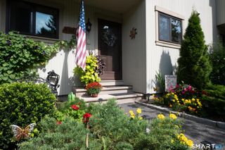 6 Highpoint Court 6, Woodbury, CT 06798