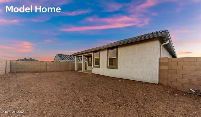 8650 W Soaptree Yucca Place, Marana, AZ 85653