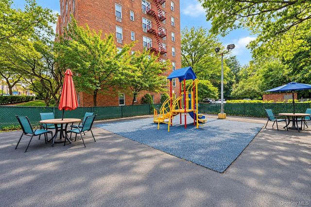 3901 Independence Avenue 4F, Bronx, NY 10463