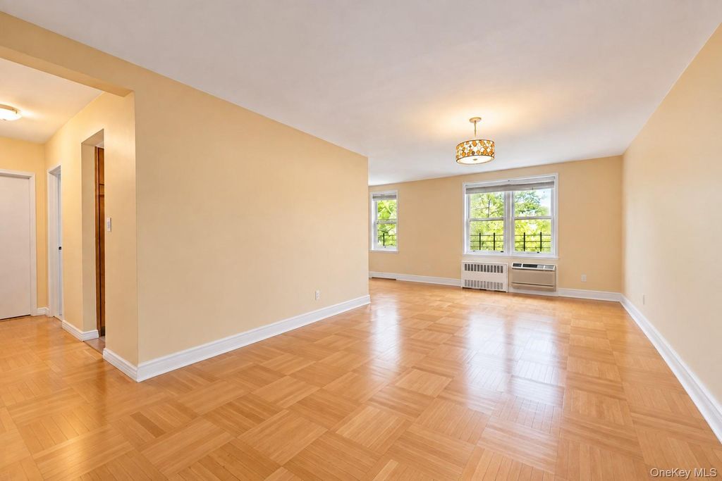 3901 Independence Avenue 4F, Bronx, NY 10463 — exterior