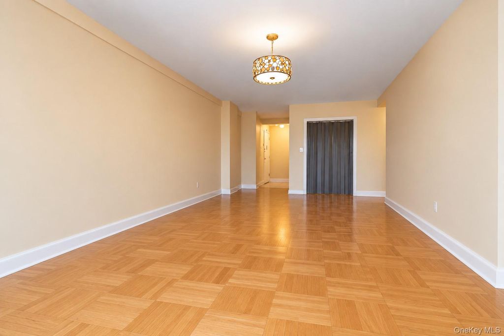3901 Independence Avenue 4F, Bronx, NY 10463 — photo 5