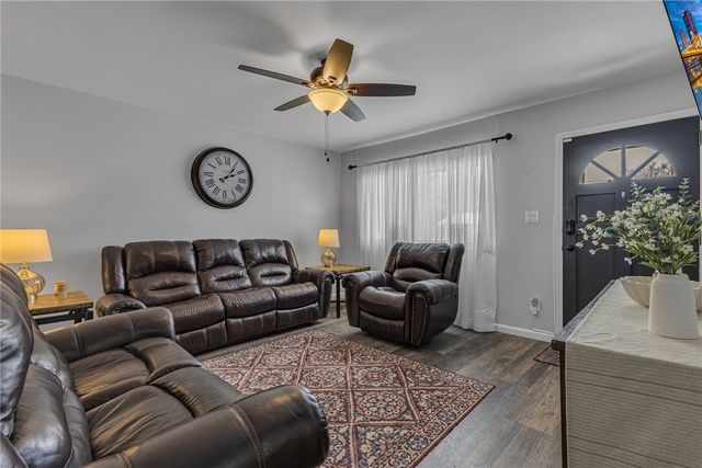 126 Birch St, Brighton Twp, PA 15009