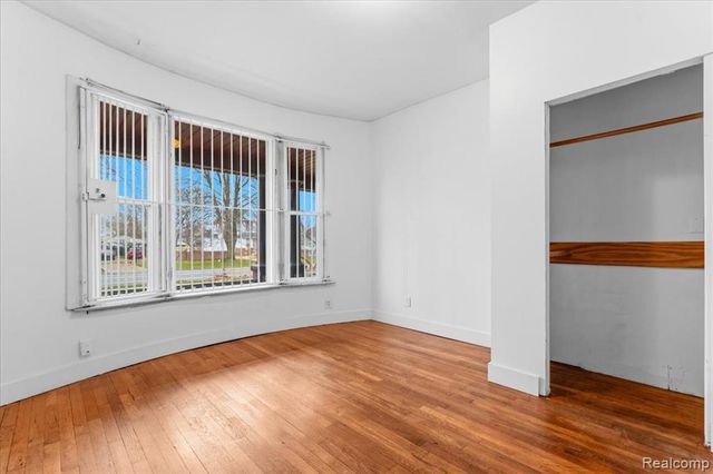 585 W Grand Boulevard, Detroit, MI 48216