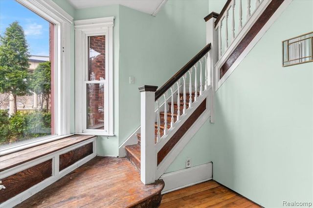 585 W Grand Boulevard, Detroit, MI 48216