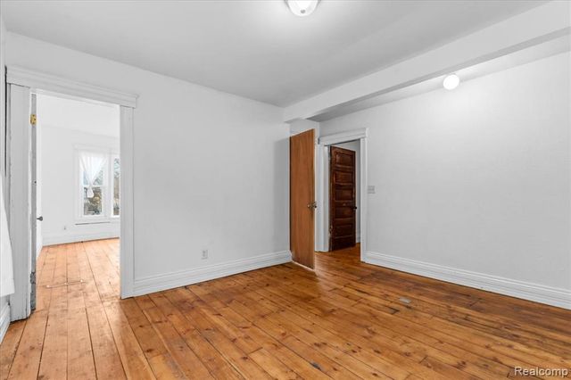 585 W Grand Boulevard, Detroit, MI 48216