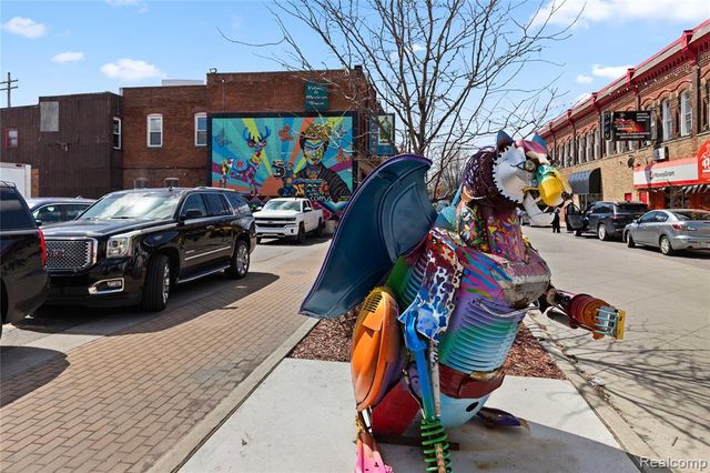 585 W Grand Boulevard, Detroit, MI 48216