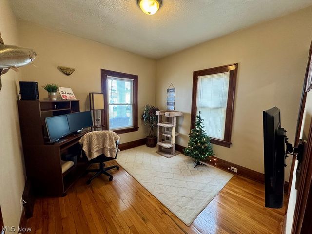 10606 Langton Avenue, Garfield Heights, OH 44125