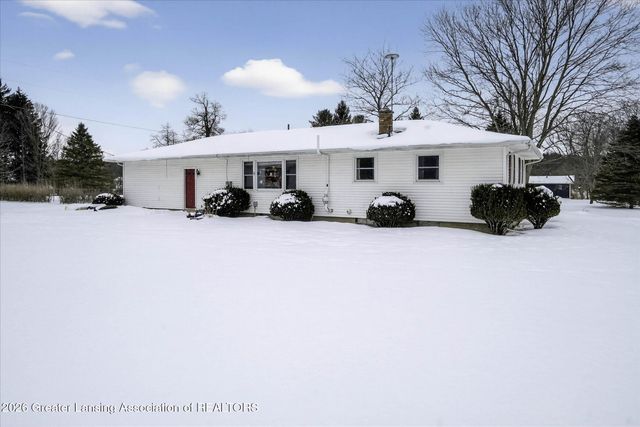 3187 S Canfield Road, Eaton Rapids, MI 48827