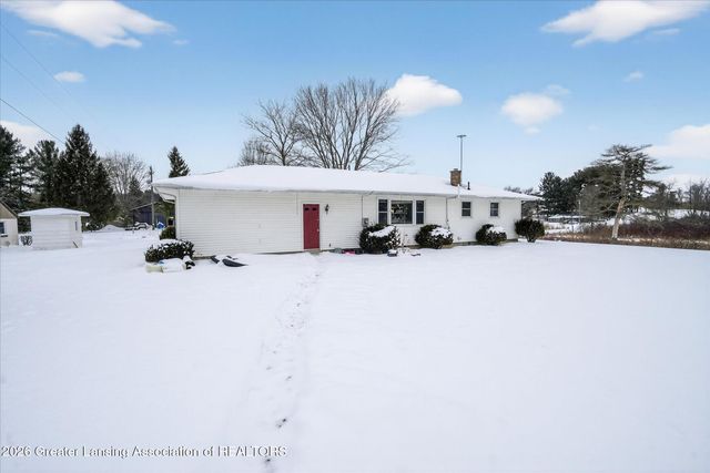 3187 S Canfield Road, Eaton Rapids, MI 48827
