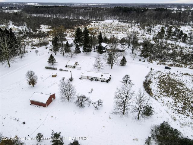 3187 S Canfield Road, Eaton Rapids, MI 48827