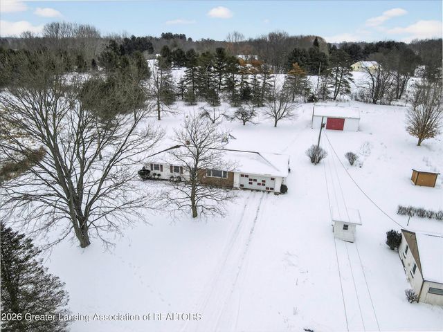 3187 S Canfield Road, Eaton Rapids, MI 48827