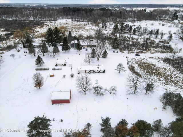 3187 S Canfield Road, Eaton Rapids, MI 48827