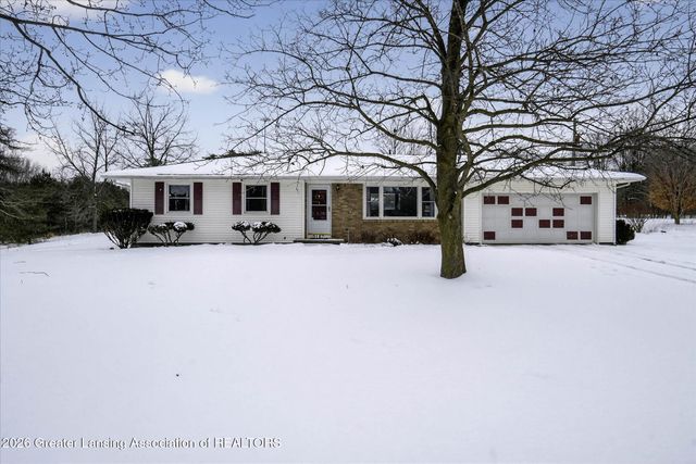 3187 S Canfield Road, Eaton Rapids, MI 48827