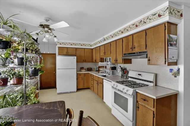 3187 S Canfield Road, Eaton Rapids, MI 48827