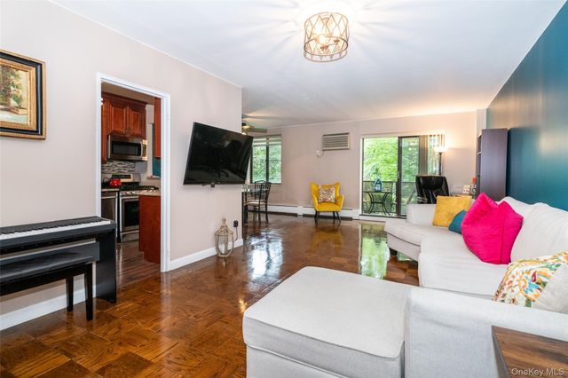 1101 Midland Avenue 210, Bronxville, NY 10708