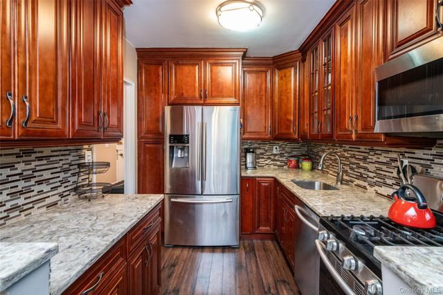 1101 Midland Avenue 210, Bronxville, NY 10708