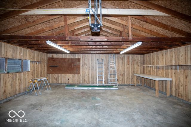 9060 N County Road 740 E, Butlerville, IN 47223