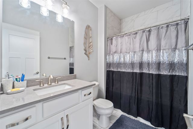 2860 NW Brookside Drive, Grimes, IA 50111