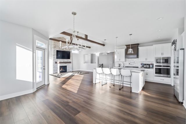 2860 NW Brookside Drive, Grimes, IA 50111