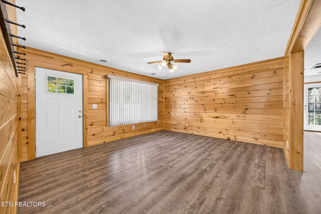 129 Melton Lane, Monterey, TN 38574
