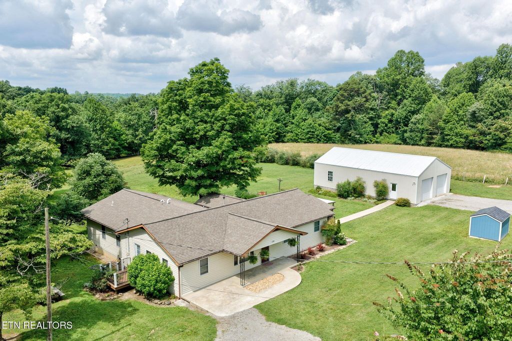 129 Melton Lane, Monterey, TN 38574