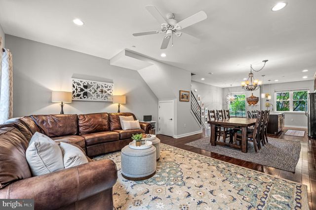 1305 S 2ND ST, Philadelphia, PA 19147