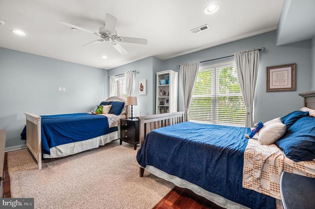 1305 S 2ND ST, Philadelphia, PA 19147