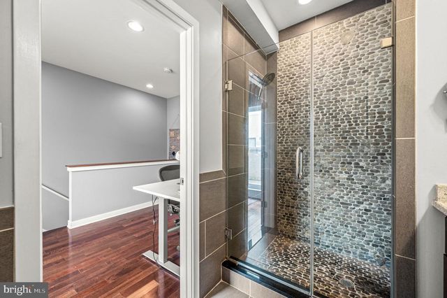 1305 S 2ND ST, Philadelphia, PA 19147