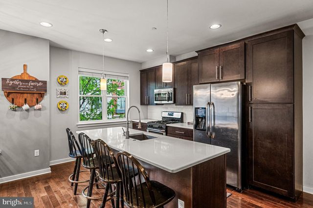 1305 S 2ND ST, Philadelphia, PA 19147