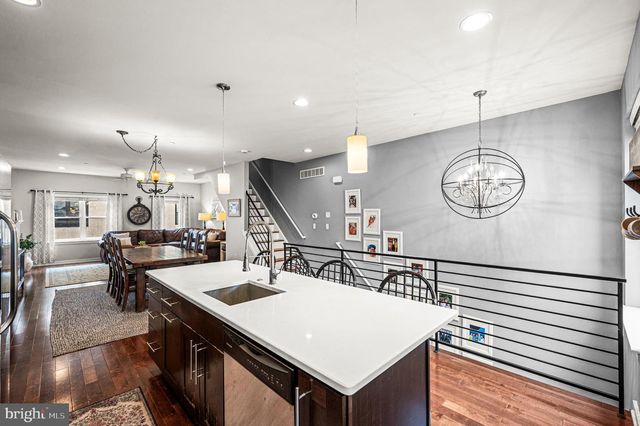 1305 S 2ND ST, Philadelphia, PA 19147