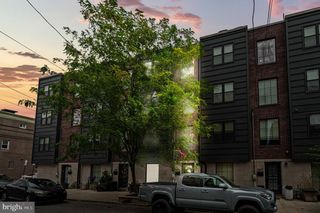1305 S 2ND ST, Philadelphia, PA 19147