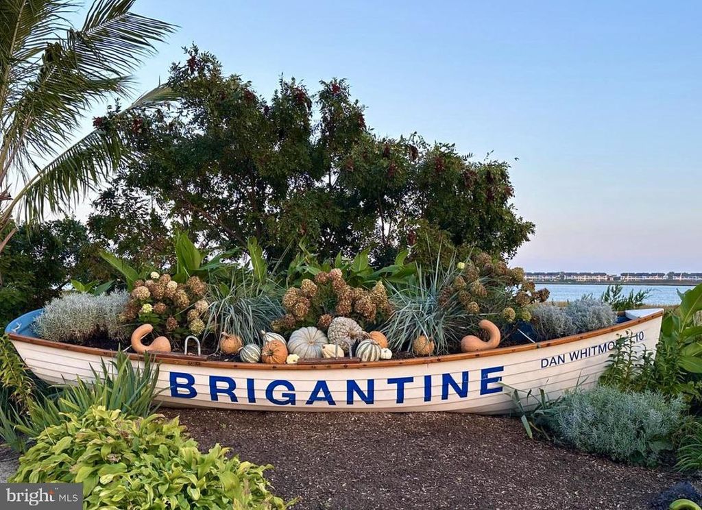 323 44TH STREET ##105, Brigantine, NJ 08203