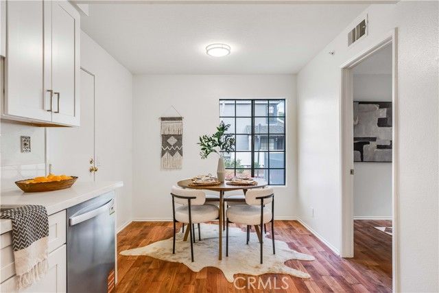 302 Monroe Court, Azusa, CA 91702