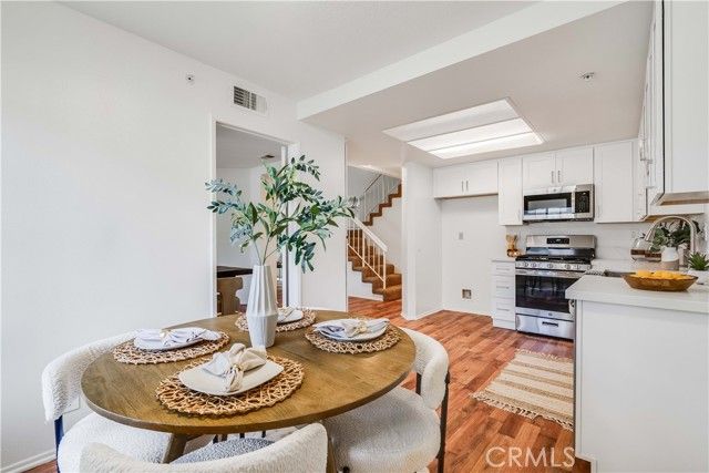 302 Monroe Court, Azusa, CA 91702