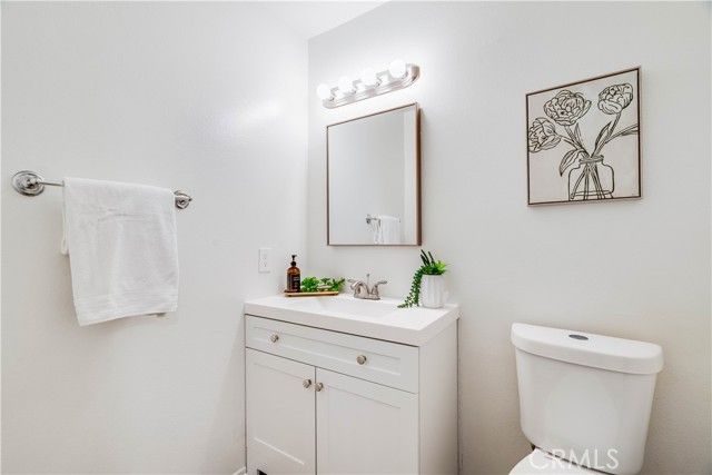 302 Monroe Court, Azusa, CA 91702